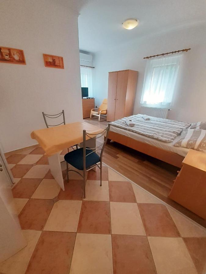 Kehidakustány Petra Apartmanhaz מראה חיצוני תמונה