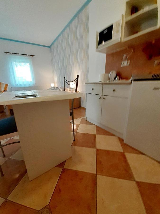 Kehidakustány Petra Apartmanhaz מראה חיצוני תמונה